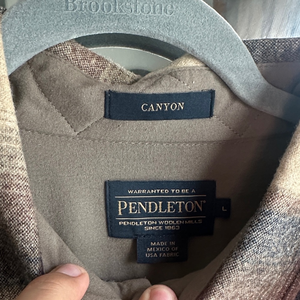 Pendleton Men's Checkered Shirt Jacket in Brown and Cream - Picture 2 of 7